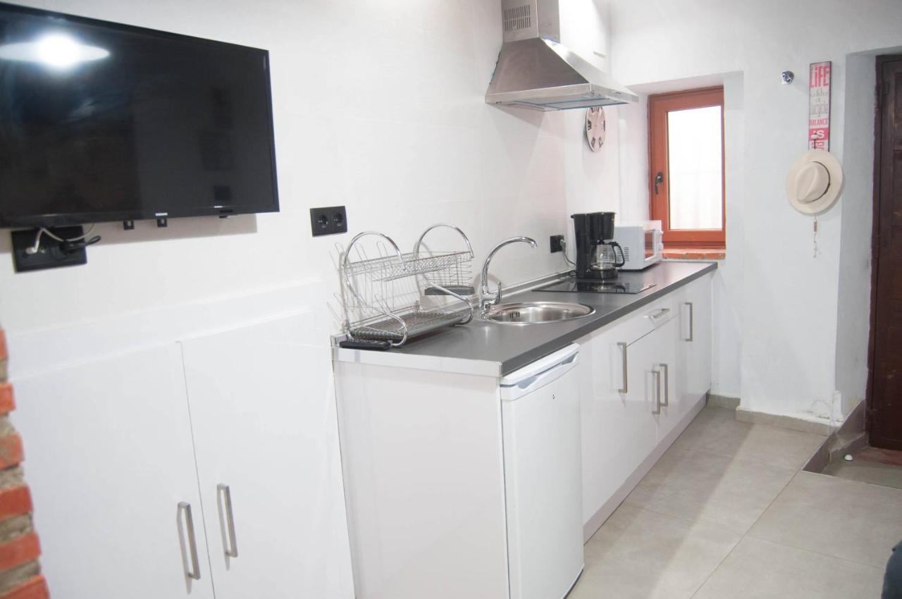 Caleros 8 Estudio - Apartamentos De La Parte Antigua De Caces Exterior foto