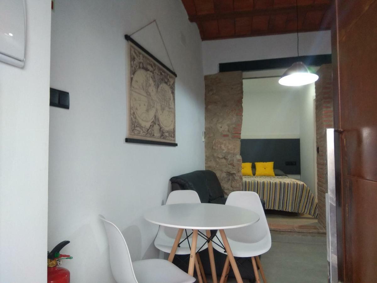 Caleros 8 Estudio - Apartamentos De La Parte Antigua De Caces Exterior foto